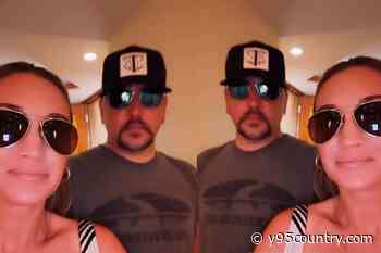 Jason Aldean Steps Out Sporting a Brand New Look