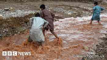 Lightning and rain kill dozens in Pakistan