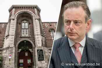 Burgemeester Bart De Wever (N-VA) over plannen gevangenis: “Federale regering moet knopen doorhakken”