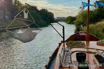 Binnenkijken. Wonen in een houten boot op de Gentse wateren voor 555.000 euro: “Hij heeft één grote meerwaarde”