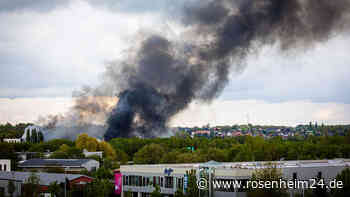 Großbrand in Chemiefabrik in Braunschweig – mehrere Explosionen: Bereich evakuiert, Autobahn gesperrt
