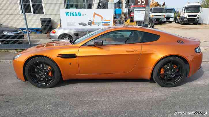 Oranje Aston heeft 513.000 km gelopen (en staat te koop)