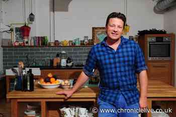 Jamie Oliver divides viewers with his new culinary TV show - for air fryer meals