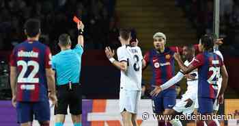 LIVE Champions League | PSG draait het helemaal om met rake penalty Mbappé, emoties bij Barça lopen hoog op
