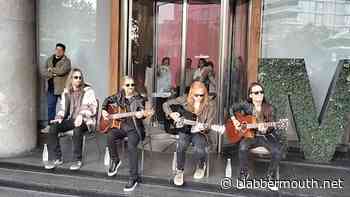 Watch: MEGADETH Performs Three-Song Acoustic Set Outside Buenos Aires Hotel