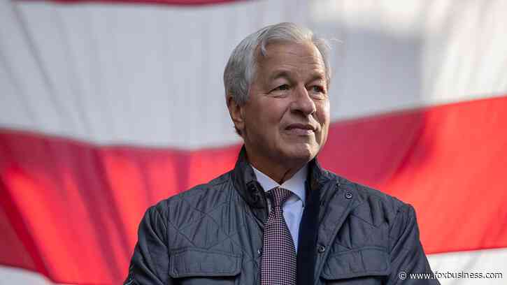 Jamie Dimon nets $183M after completing planned stock sale