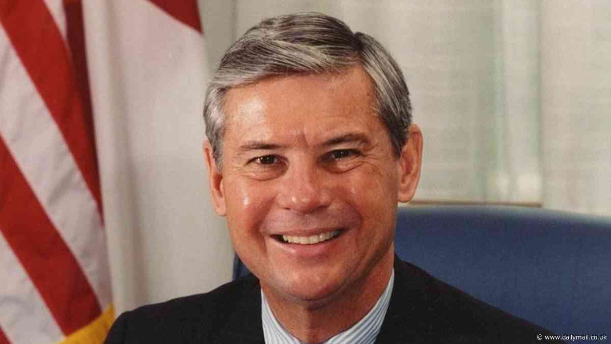Former Florida Governor Bob Graham dies aged 87: Three-term Democrat senator is remembered as 'devoted person in public service'