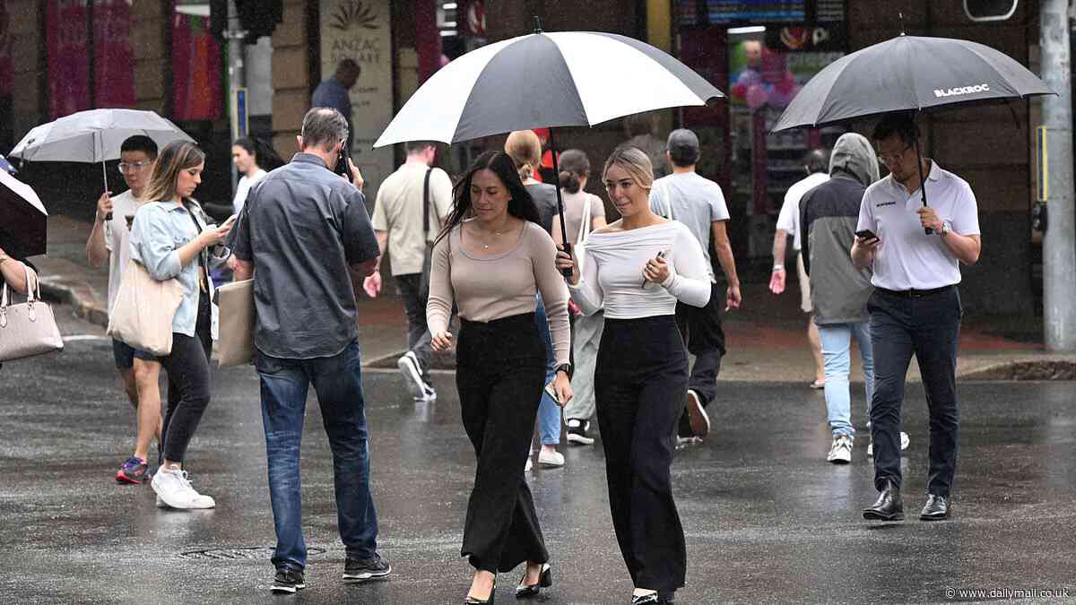 Bleak warning Australia's spell of wild weather is not over as dreaded La Niña makes a possible return