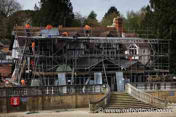 Works underway at Wallingford High Street pub The Boat House