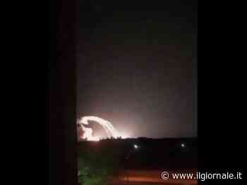 "Esplosioni e fiamme all'aeroporto russo in Crimea". Cosa succede