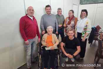 Honderdjarige Simona gevierd in WZC Floordam