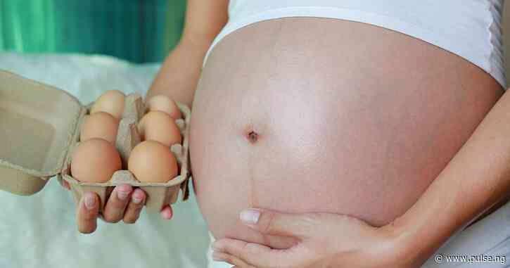 Does eating raw eggs cause abortions?