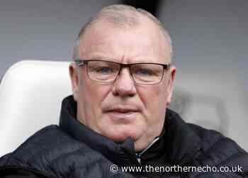 Rotherham appoint Steve Evans as Portsmouth win promotion