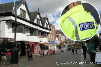 Banbury: Woman passes out after man exposes himself to girl
