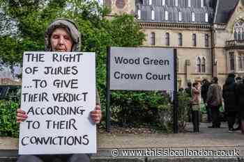 Highgate XR protest for Trudi Warner at Wood Green Crown Court