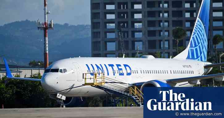United Airlines blames Boeing problems for $200m hit to earnings