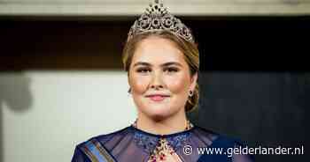 Prinses Amalia pakt uit tijdens eerste staatsbanket: 'Ze draagt geschiedenis op haar hoofd’