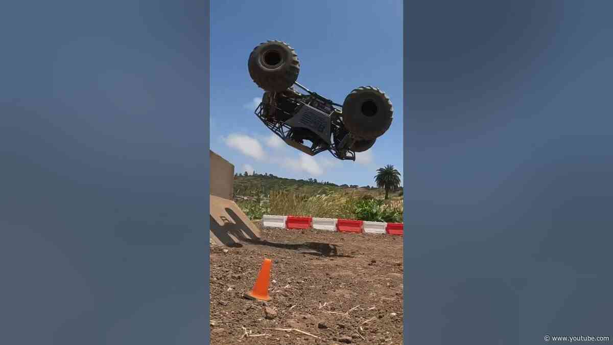 How many flips are you counting? 😵‍💫#electronicmusic #shorts #monstertruck📹 : bigmerica_rc