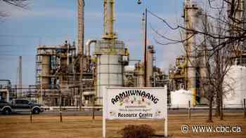 Aamjiwnaang First Nation says high chemical levels making members sick, calls for Sarnia facility shutdown