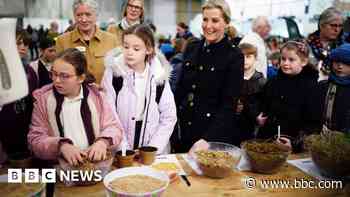 Duchess visits schoolchildren at food learning event