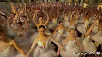 "En pointe" in New York: Hunderte Balletttänzerinnen holen Weltrekord