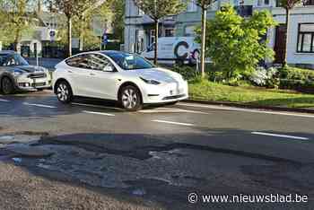 Alleen wie een SUV heeft, rijdt hier nog graag: putten zorgen voor onveilige situatie op drukke weg rond Gent