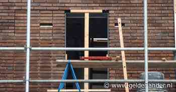 Bewoner van penthouse verzet zich: blinde muur dreigt op slechts 30 centimeter van zijn raam