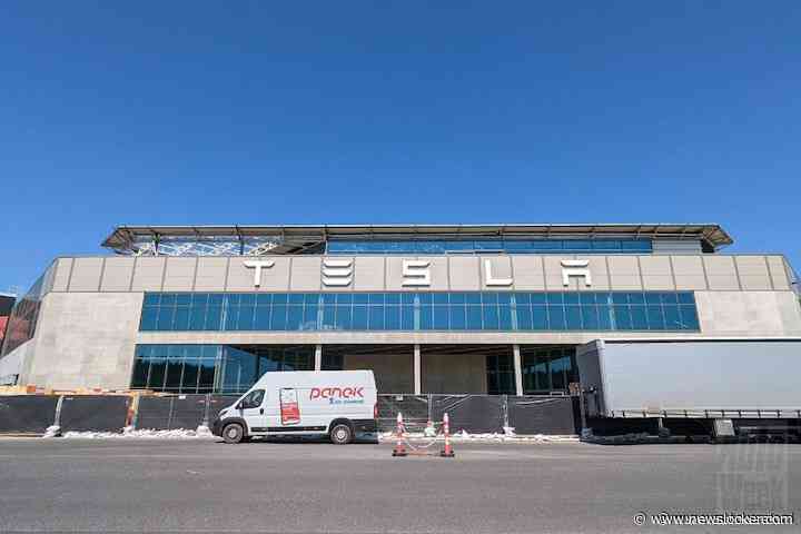 Tesla schrapt honderden flexbanen in Duitse fabriek