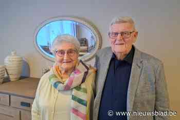 Jozef en Angele gehuldigd voor briljanten huwelijk: “Precies 65 jaar geleden stapten ze in het huwelijksbootje”