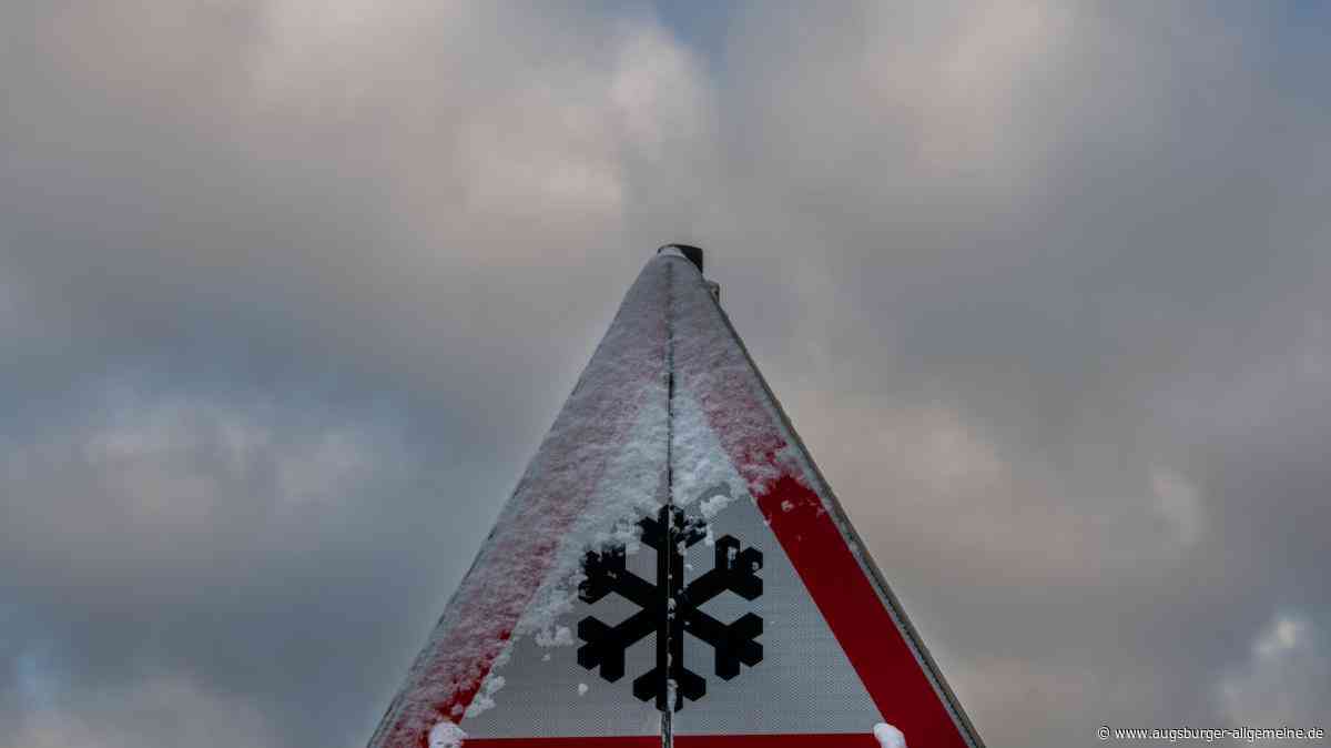 Zwei Unfälle auf schneeglatten Straßen im Landkreis Landsberg