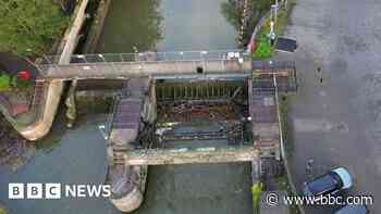 'Major safety concerns' over river sluice gate