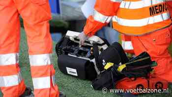 Alle Nederlandse voetbalclubs krijgen AED en cursus: ‘Treft niet alleen ouderen’