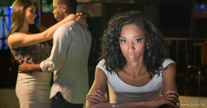 Why you always end up as a side chick in every relationship