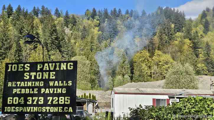 Forest fire breaks out Thursday afternoon just north of Chilliwack Lake Road