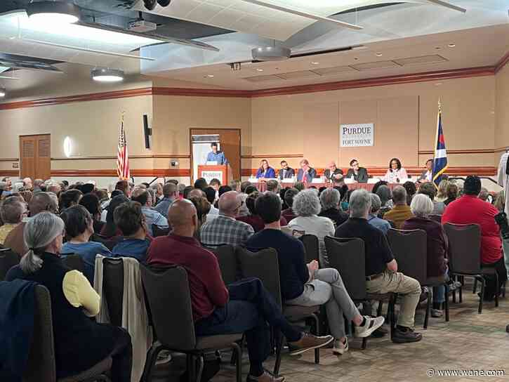 City residents, Democratic Precinct Chairs hear from candidates at Mayoral Town Hall
