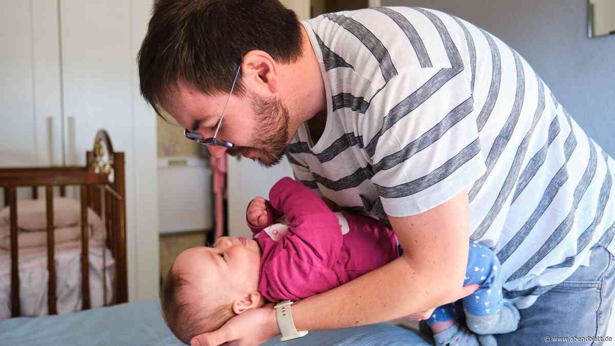 Schnuller, Nabel, Fingernägel – wie Sie Ihr Baby richtig pflegen