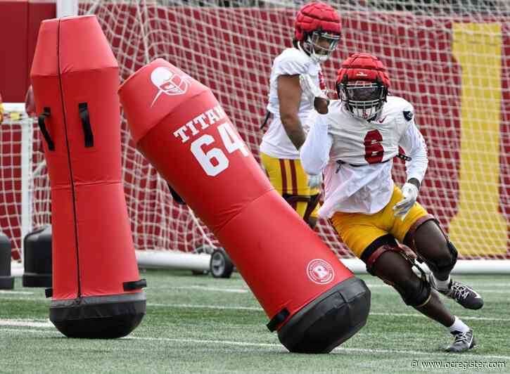 USC’s Anthony Lucas among returning defensive players with ‘a lot to prove’
