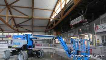 „Das ist keine 08/15-Dachsanierung“ -Arbeiten am Schongauer Eisstadion gestartet