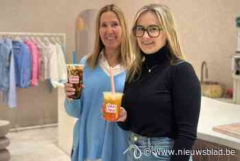 Estée (23) en mama Veronique (54) bundelen krachten in nieuwe concept store Chou Chou: “Mét bubble tea en fashion”