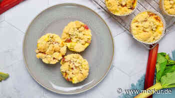 Lust auf Frühling? Rhabarber-Käsekuchen-Muffins mit Streuseln bringen Sonne auf den Teller