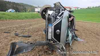 Schwerer Unfall bei Niedertaufkirchen: Nissan in Einzelteile gerissen