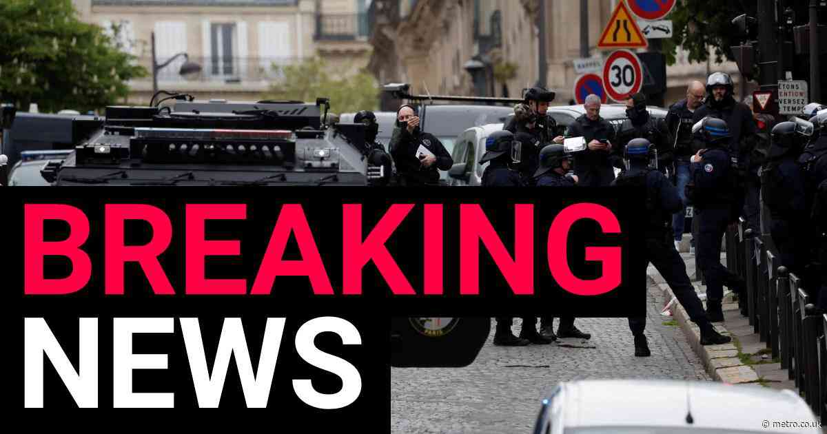 Man threatens to blow himself up outside Iranian consulate in Paris