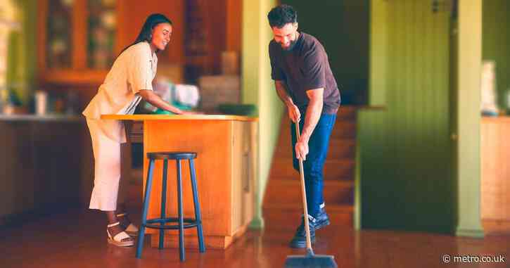 If my husband doesn’t clean; I don’t cook – why should I?