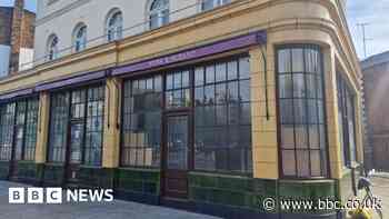 Gordon Ramsay firm secures order to retake pub