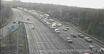 M60 traffic LIVE: Traffic stopped both directions near Stockport due to 'police incident'