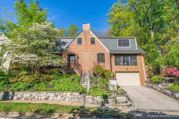 Listing of the Day: 4243 Vacation Lane