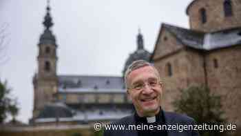 Fuldas Bischof baut mit Jugendlichen Garten für die Lebenshilfe