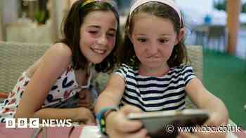 Almost a quarter of kids aged 5-7 have smartphones