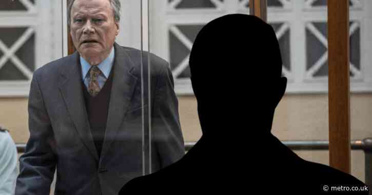 Coronation Street legend rules himself out as suspect in teen murder – but it’s not Roy