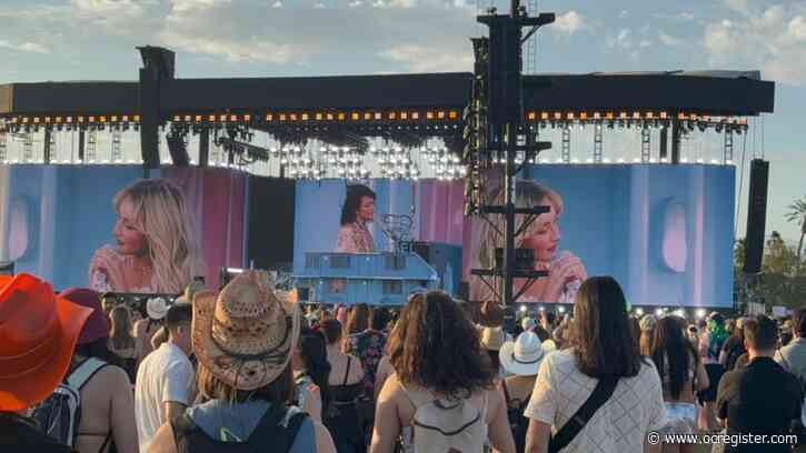 Coachella 2024: Sabrina Carpenter brings out Norah Jones as special guest